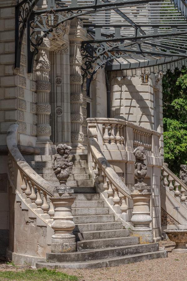 Chateau Des Orchidees En Val De Loire โซมูร์ ภายนอก รูปภาพ