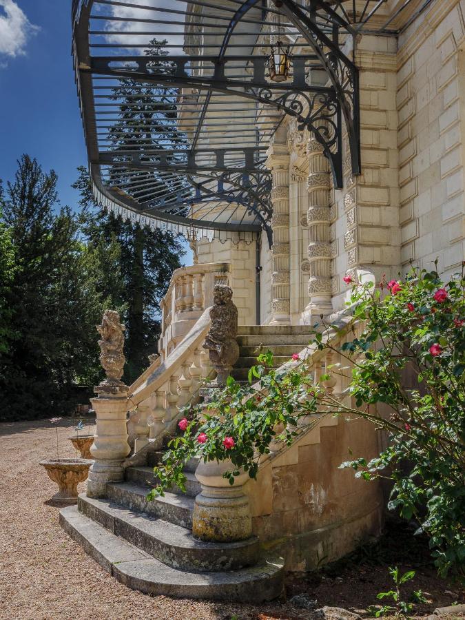 Chateau Des Orchidees En Val De Loire โซมูร์ ภายนอก รูปภาพ