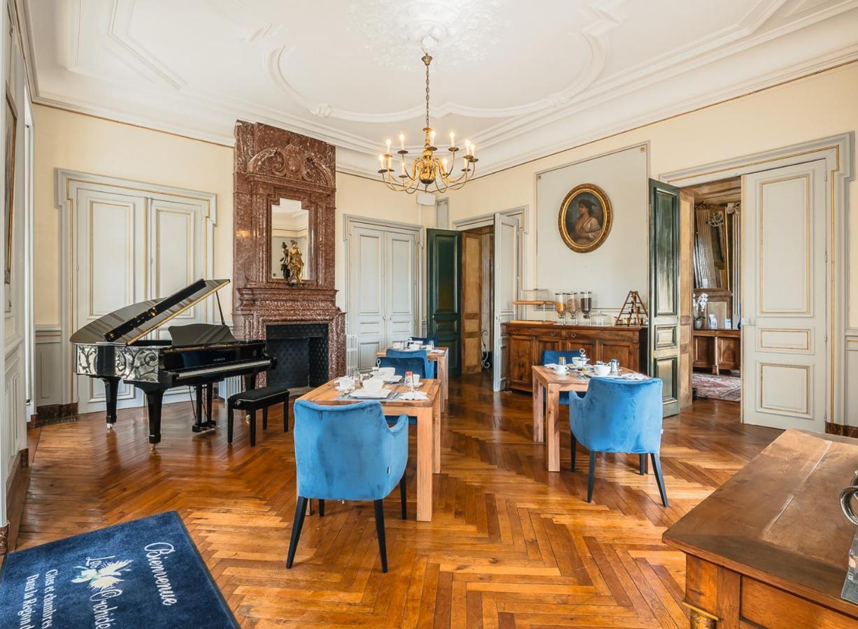 Chateau Des Orchidees En Val De Loire โซมูร์ ภายนอก รูปภาพ