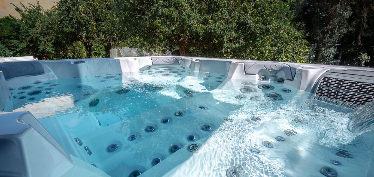 Chateau Des Orchidees En Val De Loire โซมูร์ ภายนอก รูปภาพ
