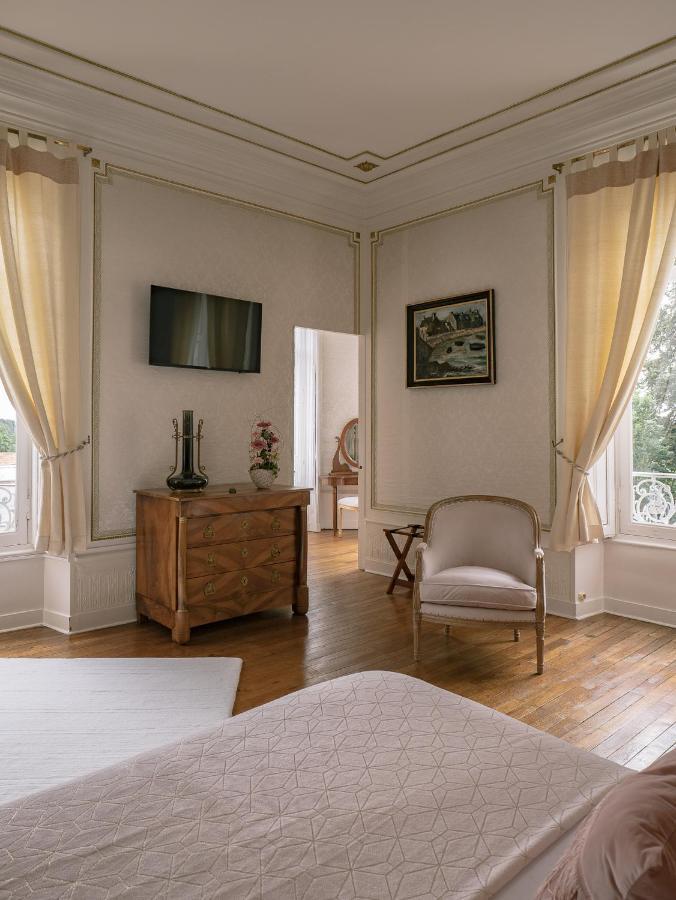 Chateau Des Orchidees En Val De Loire โซมูร์ ภายนอก รูปภาพ