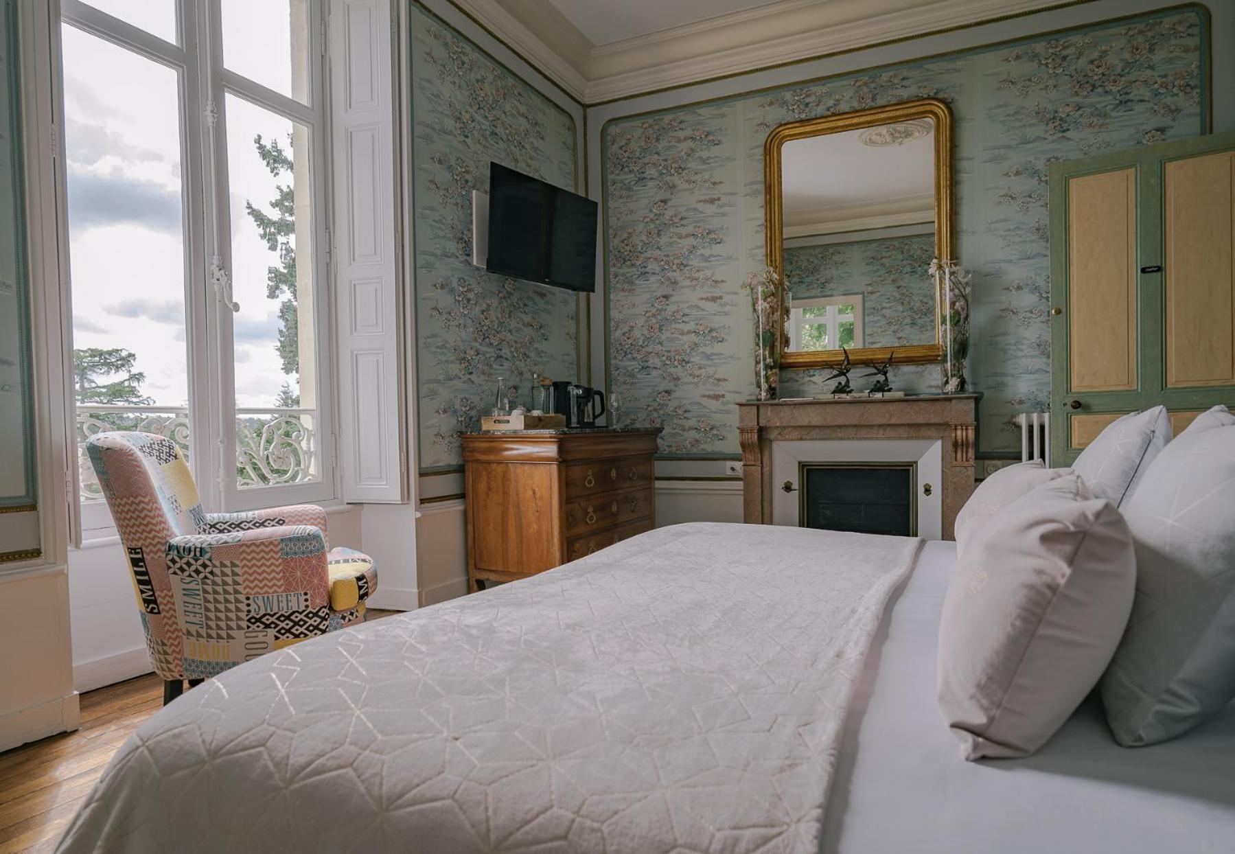 Chateau Des Orchidees En Val De Loire โซมูร์ ภายนอก รูปภาพ